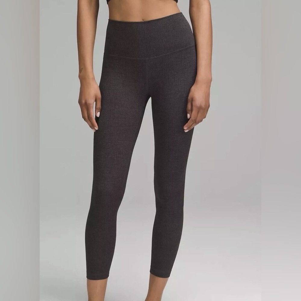 Lululemon Align High Rise Pant in 25" size 4 in dark gray